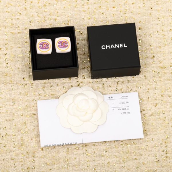replica,repliche,fake,1:1,earrings,bracelet,ring,jewelry Nuovi orecchini Chanel dai colori comici