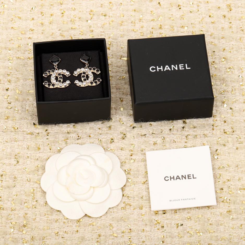 replica,repliche,fake,1:1,earrings,bracelet,ring,jewelry Orecchini doppia C Chanel replica,repliche,fake,1:1,earrings,bracelet,ring,jewelry Orecchini doppia C Chanel
