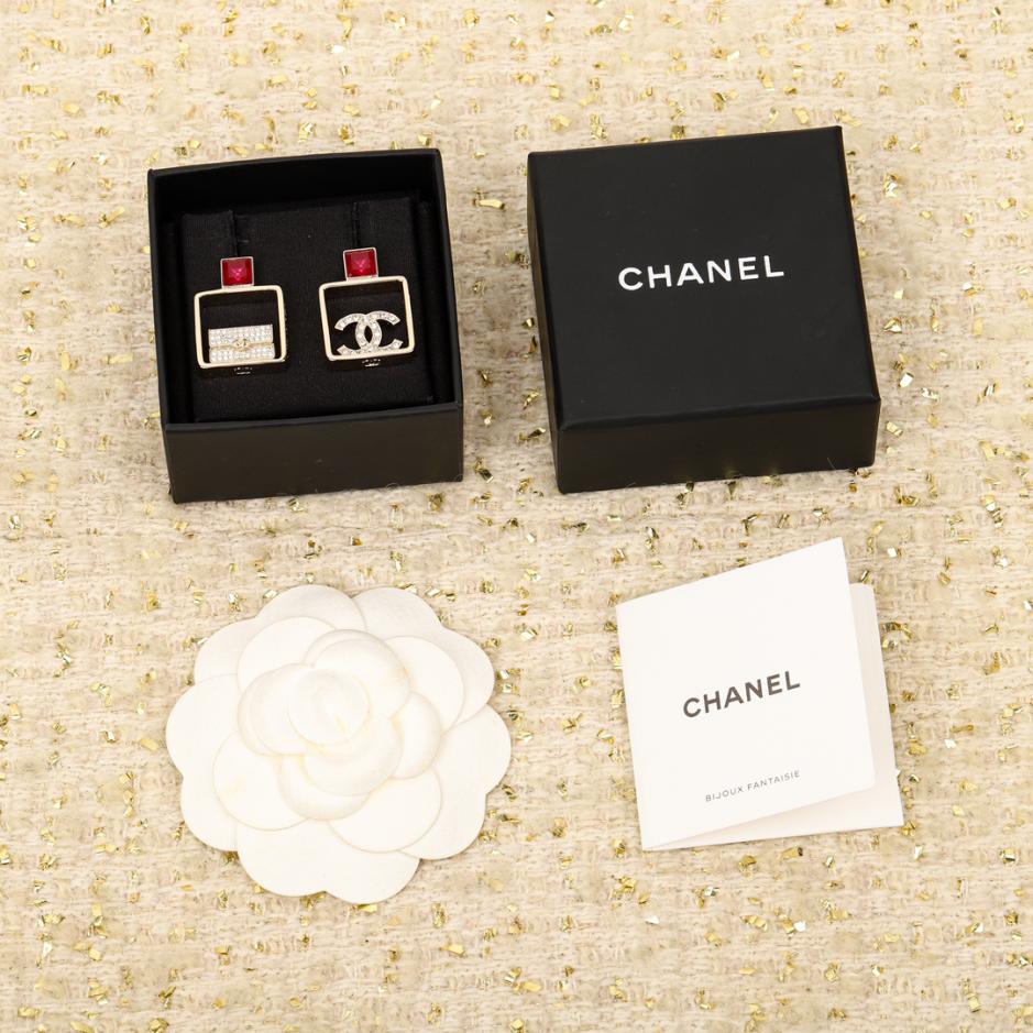 replica,repliche,fake,1:1,earrings,bracelet,ring,jewelry Orecchini doppia C dell’ultima borsa Chanel replica,repliche,fake,1:1,earrings,bracelet,ring,jewelry Orecchini doppia C dell’ultima borsa Chanel