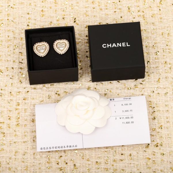 Orecchini Chanel Love Pearl con diamanti