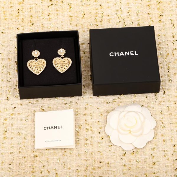 Orecchini Chanel Love con diamanti