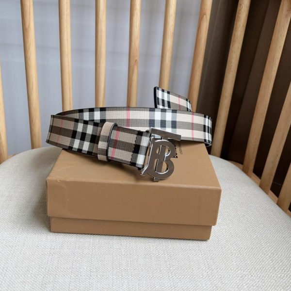 replica,repliche,fake,1:1,earrings,bracelet,ring,jewelry La nuova cintura con una larghezza di 3,5 cm verrà lanciata contemporaneamente presso gli sportelli Burberry