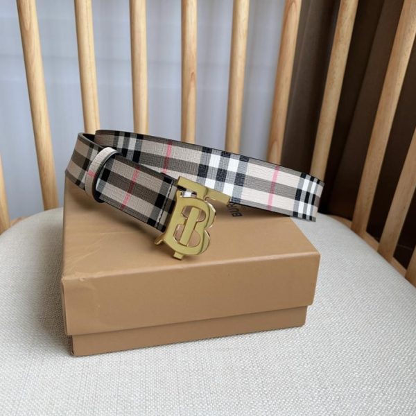replica,repliche,fake,1:1,earrings,bracelet,ring,jewelry La nuova cintura con una larghezza di 3,5 cm verrà lanciata contemporaneamente presso gli sportelli Burberry