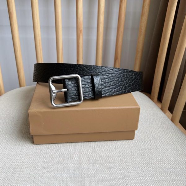 replica,repliche,fake,1:1,earrings,bracelet,ring,jewelry La larghezza del bancone Burberry è di 3,5 cm