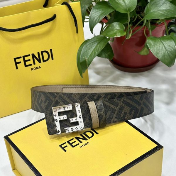 replica,repliche,fake,1:1,earrings,bracelet,ring,jewelry Cintura reversibile FENDI a doppio passante