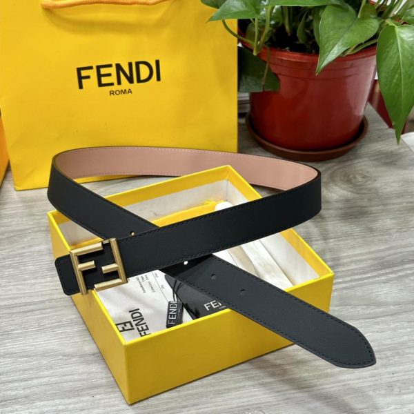 replica,repliche,fake,1:1,earrings,bracelet,ring,jewelry Cintura da donna FENDl larga 30 mm
