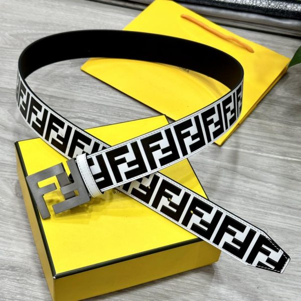 replica,repliche,fake,1:1,earrings,bracelet,ring,jewelry Cintura larga FENDI 38MM in stile logo largo