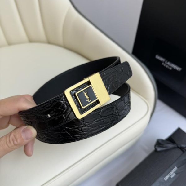 Cintura da donna Saint Laurent larghezza 3,0 cm