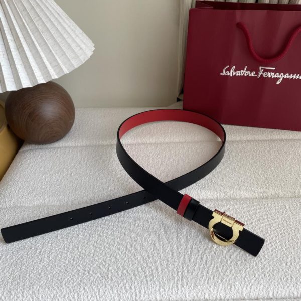 Ferragamo nuovo modello larghezza 2,5 cm