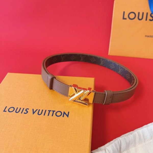 LOUIS VUITTON 2.0 largo M8619