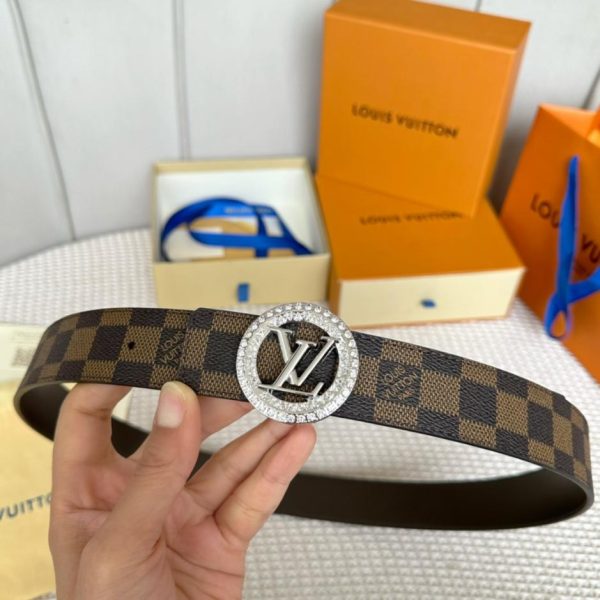 replica,repliche,fake,1:1,earrings,bracelet,ring,jewelry Cintura boutique da donna LOUIS VUITTON larghezza 35