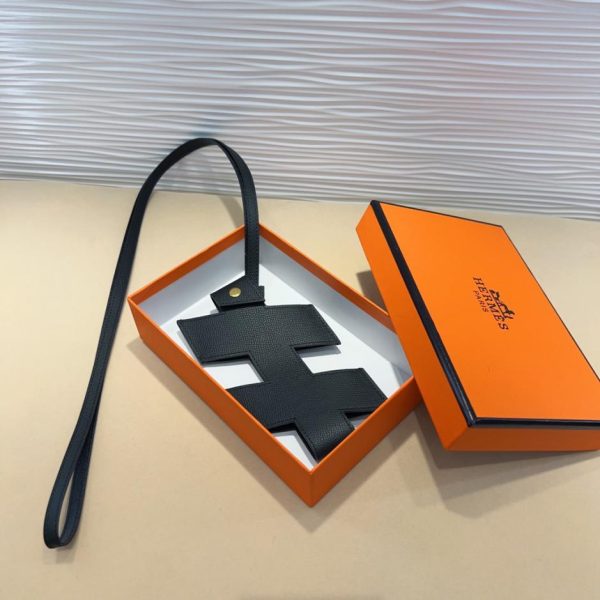 replica,repliche,fake,1:1,earrings,bracelet,ring,jewelry Borsa porta cellulare Hermès