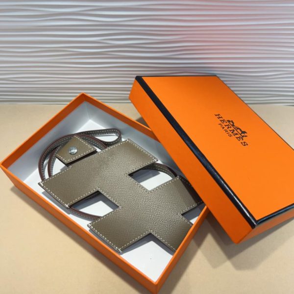 replica,repliche,fake,1:1,earrings,bracelet,ring,jewelry Borsa porta cellulare Hermès