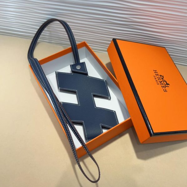 replica,repliche,fake,1:1,earrings,bracelet,ring,jewelry Borsa porta cellulare Hermès
