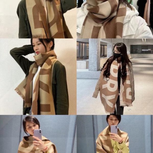 Sciarpa lunga double face Burberry con lettera grande