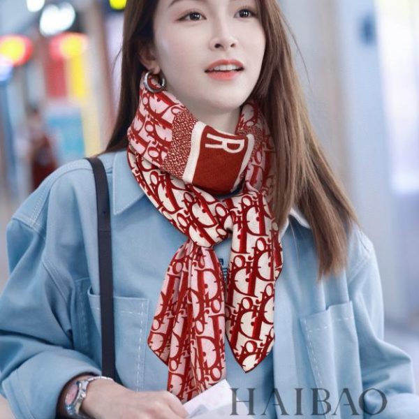 replica,repliche,fake,1:1,earrings,bracelet,ring,jewelry Sciarpa quadrata Dior in cashmere double face tono su tono