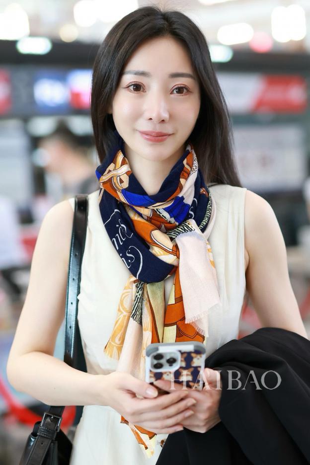 replica,repliche,fake,1:1,earrings,bracelet,ring,jewelry Sciarpa Herm猫s in cashmere replica,repliche,fake,1:1,earrings,bracelet,ring,jewelry Sciarpa Herm猫s in cashmere