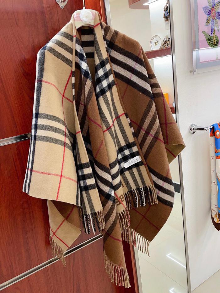 replica,repliche,fake,1:1,earrings,bracelet,ring,jewelry Mantello scialle Burberry replica,repliche,fake,1:1,earrings,bracelet,ring,jewelry Mantello scialle Burberry