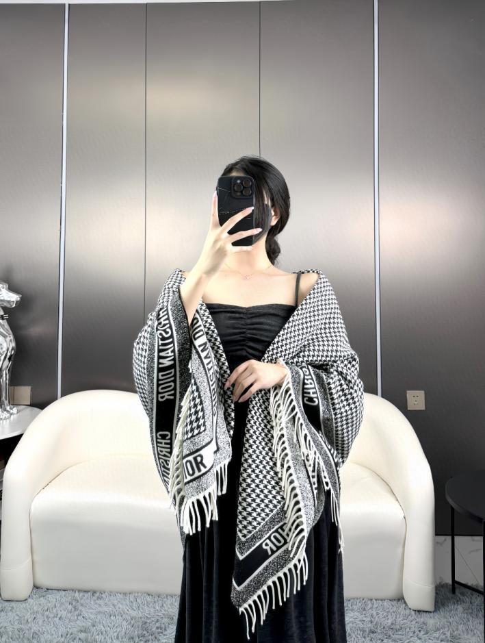 replica,repliche,fake,1:1,earrings,bracelet,ring,jewelry Coperta scialle Dior triplo uso replica,repliche,fake,1:1,earrings,bracelet,ring,jewelry Coperta scialle Dior triplo uso