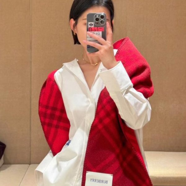 Sciarpa Burberry in misto cashmere e lana