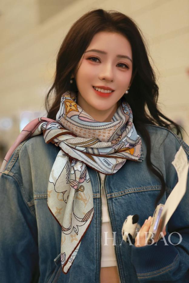 replica,repliche,fake,1:1,earrings,bracelet,ring,jewelry Sciarpa quadrata in cashmere Louis Vuitton replica,repliche,fake,1:1,earrings,bracelet,ring,jewelry Sciarpa quadrata in cashmere Louis Vuitton