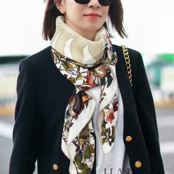 replica,repliche,fake,1:1,earrings,bracelet,ring,jewelry Sciarpa quadrata Dior in cashmere double face tono su tono