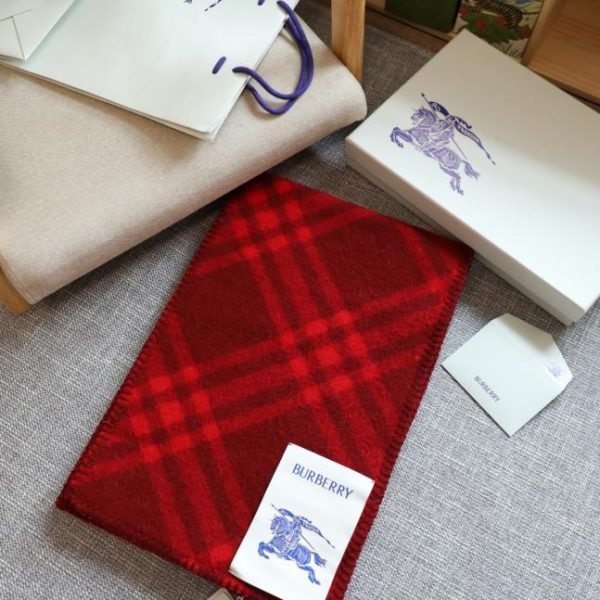 replica,repliche,fake,1:1,earrings,bracelet,ring,jewelry Burberry qualit脿 originale 7 colori