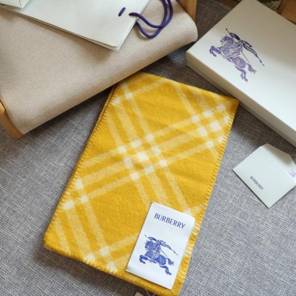 replica,repliche,fake,1:1,earrings,bracelet,ring,jewelry Burberry qualit脿 originale 7 colori
