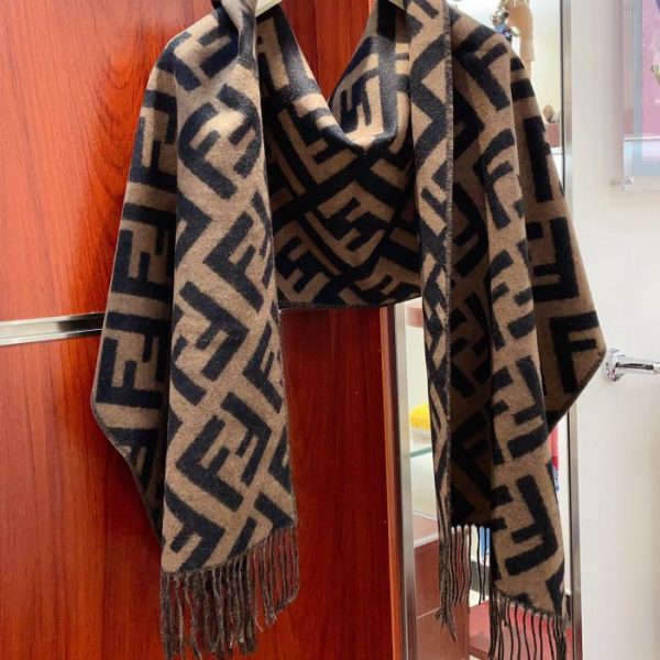 replica,repliche,fake,1:1,earrings,bracelet,ring,jewelry Sciarpa Fendi in cashmere