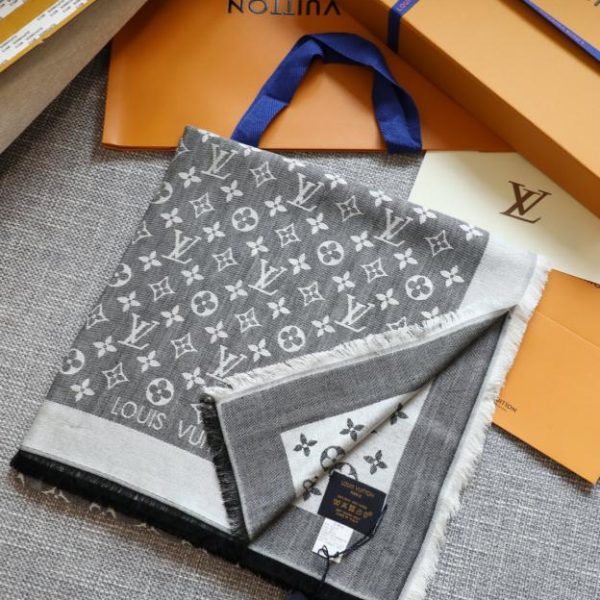 Sciarpa quadrata jacquard tono su tono di Louis Vuitton