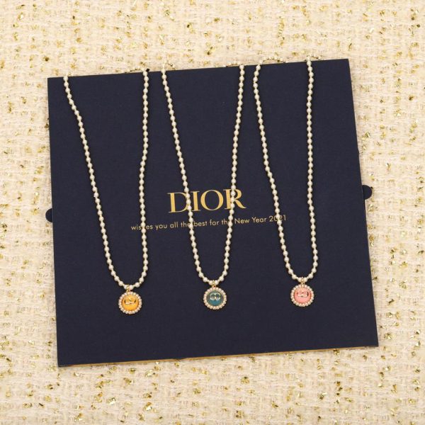 Collana Dior con perle di vetro multicolori