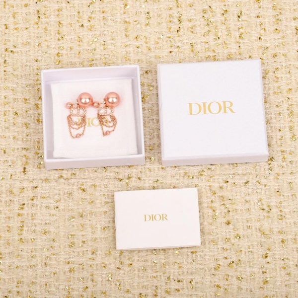 Orecchini Dior con tripla nappa e perla doppia