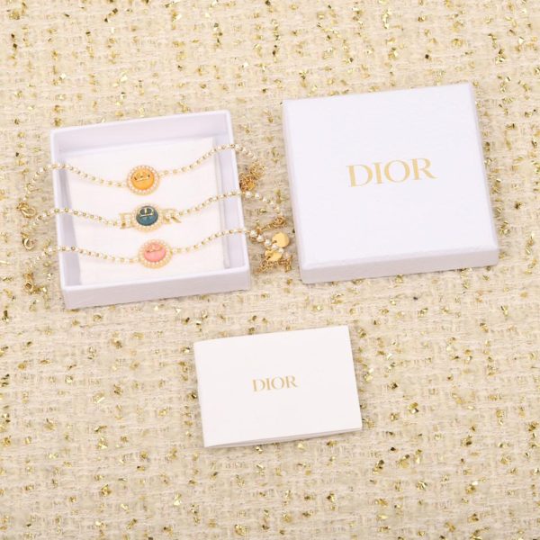 Bracciale Dior con perle di vetro multicolor