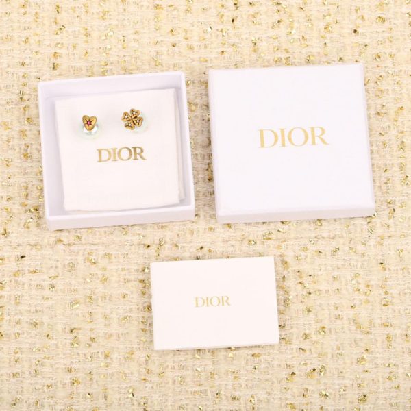 Orecchini Dior con perle grandi