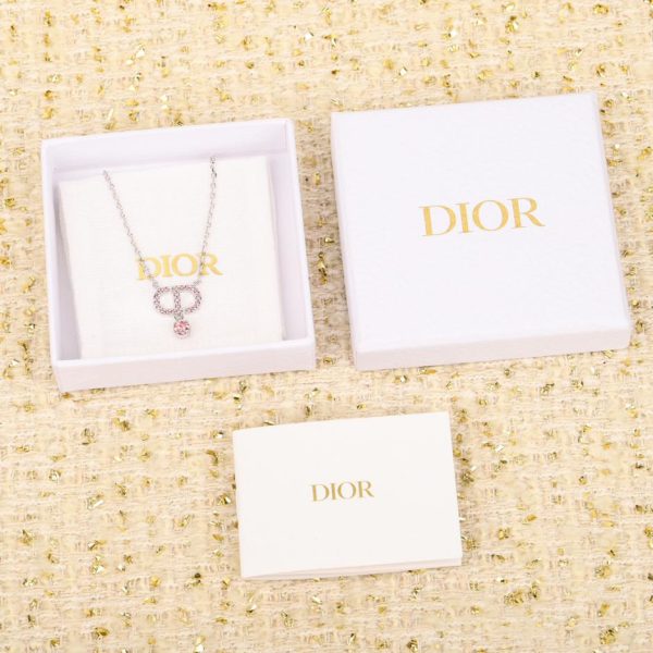 Nuova collana CD Dior