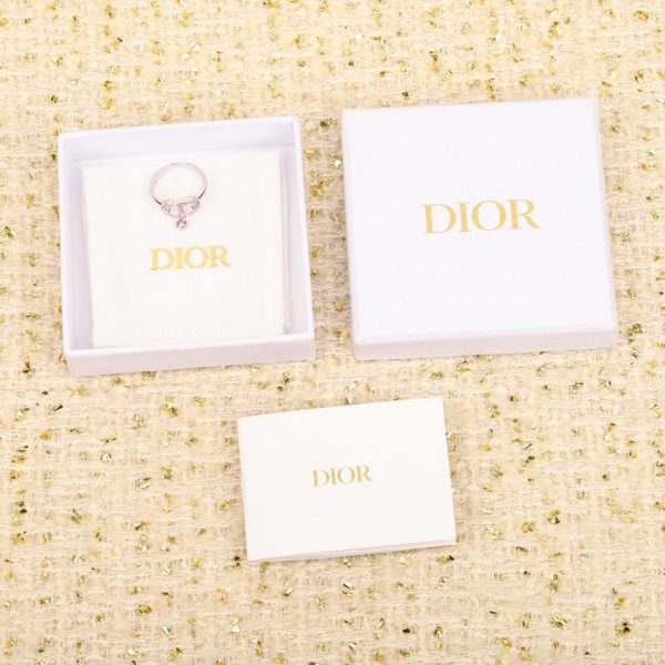 replica,repliche,fake,1:1,earrings,bracelet,ring,jewelry Nuovo anello CD Dior