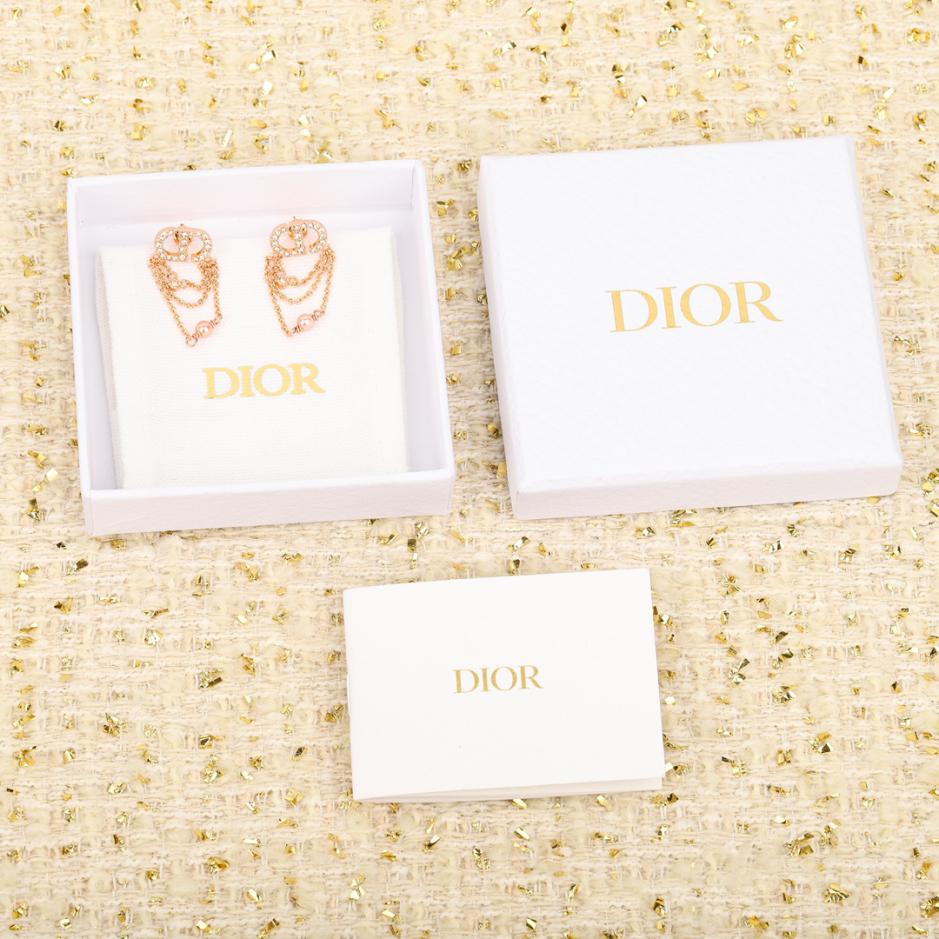 replica,repliche,fake,1:1,earrings,bracelet,ring,jewelry Orecchini Dior con doppia perla e nappa replica,repliche,fake,1:1,earrings,bracelet,ring,jewelry Orecchini Dior con doppia perla e nappa