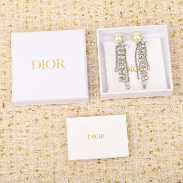 Orecchini con nappe di perle Dior