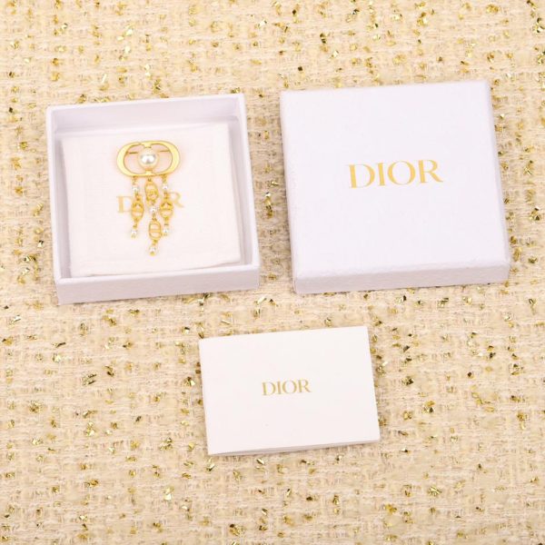 replica,repliche,fake,1:1,earrings,bracelet,ring,jewelry Spilla ovale di perle Dior