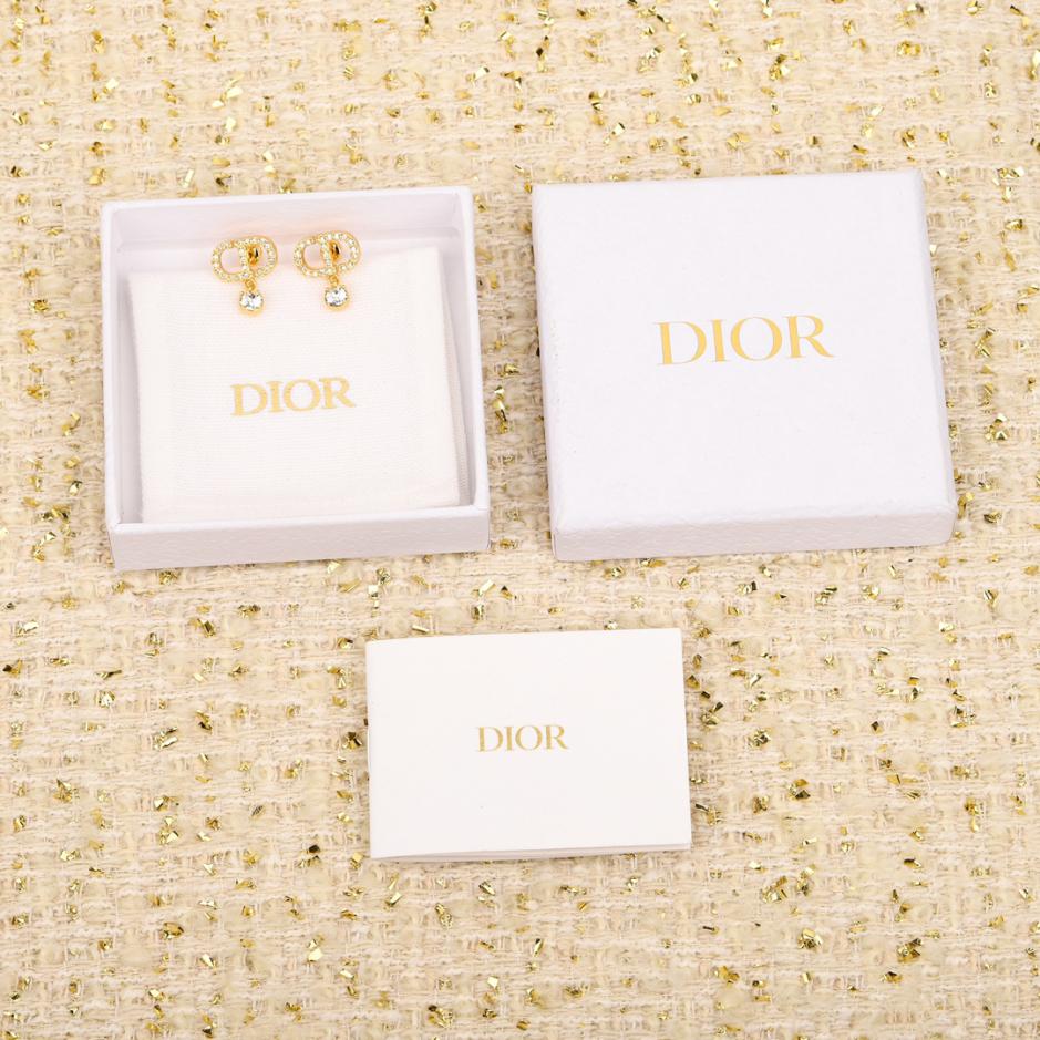 replica,repliche,fake,1:1,earrings,bracelet,ring,jewelry Nuovi orecchini CD Dior replica,repliche,fake,1:1,earrings,bracelet,ring,jewelry Nuovi orecchini CD Dior