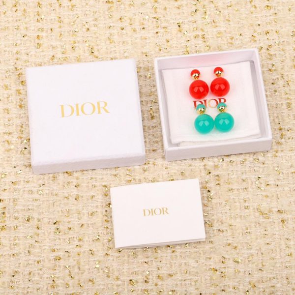 Orecchini con perline di caramelle Dior