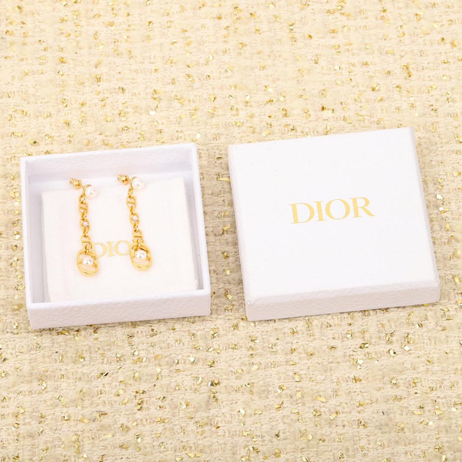 replica,repliche,fake,1:1,earrings,bracelet,ring,jewelry Orecchini di perle ovali Dior replica,repliche,fake,1:1,earrings,bracelet,ring,jewelry Orecchini di perle ovali Dior