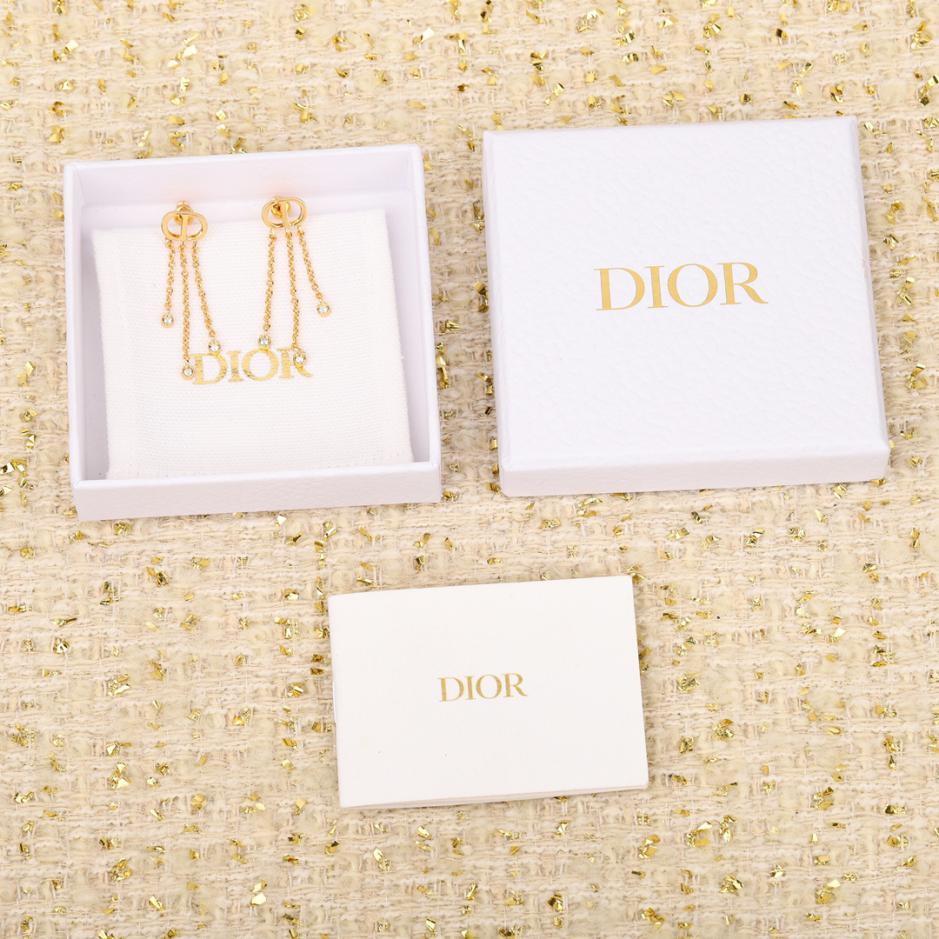 replica,repliche,fake,1:1,earrings,bracelet,ring,jewelry Nuovi orecchini con nappe Dior replica,repliche,fake,1:1,earrings,bracelet,ring,jewelry Nuovi orecchini con nappe Dior