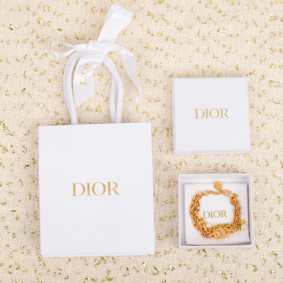 replica,repliche,fake,1:1,earrings,bracelet,ring,jewelry Bracciale Dior a doppio strato replica,repliche,fake,1:1,earrings,bracelet,ring,jewelry Bracciale Dior a doppio strato