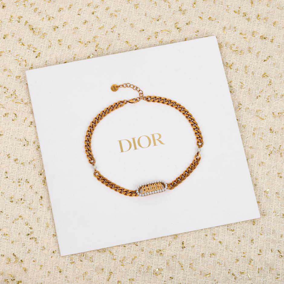 replica,repliche,fake,1:1,earrings,bracelet,ring,jewelry Collana di perle Dior replica,repliche,fake,1:1,earrings,bracelet,ring,jewelry Collana di perle Dior