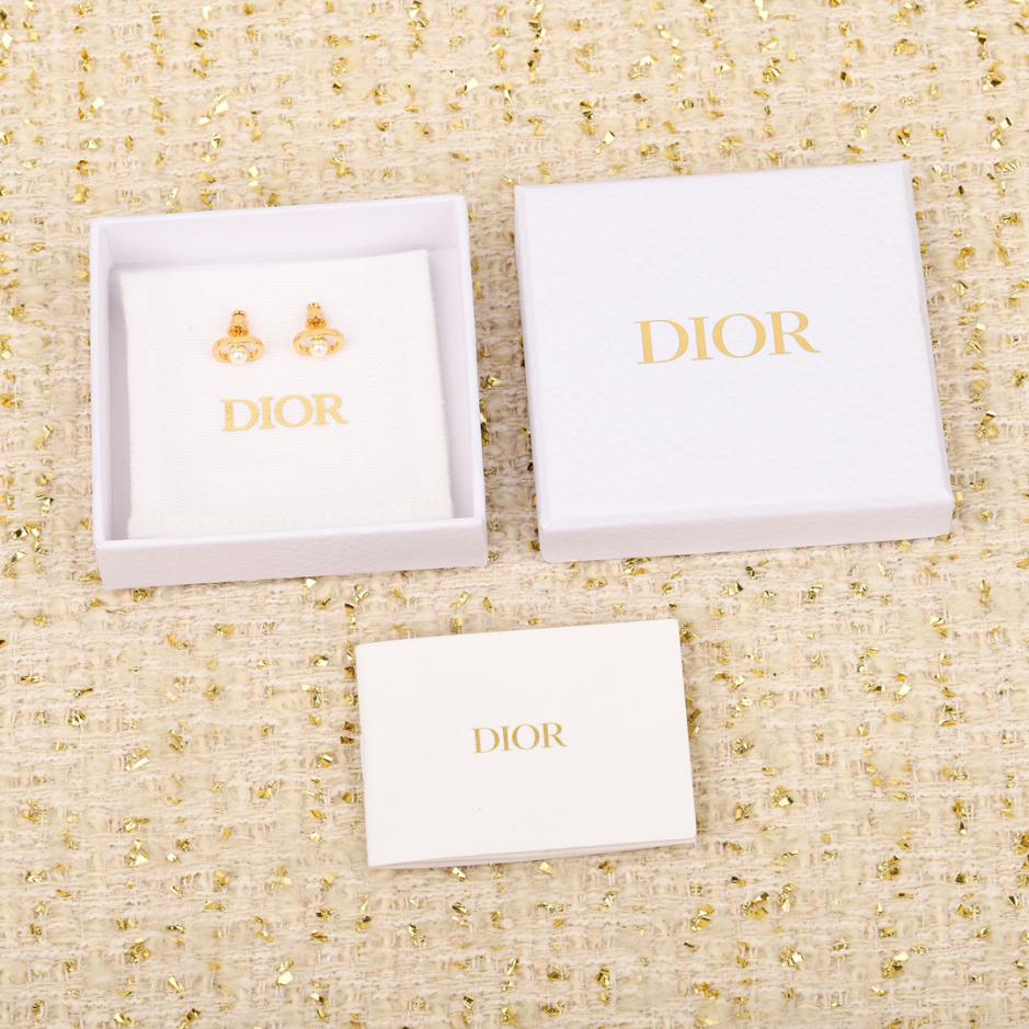 replica,repliche,fake,1:1,earrings,bracelet,ring,jewelry Nuovi orecchini di perle Dior replica,repliche,fake,1:1,earrings,bracelet,ring,jewelry Nuovi orecchini di perle Dior