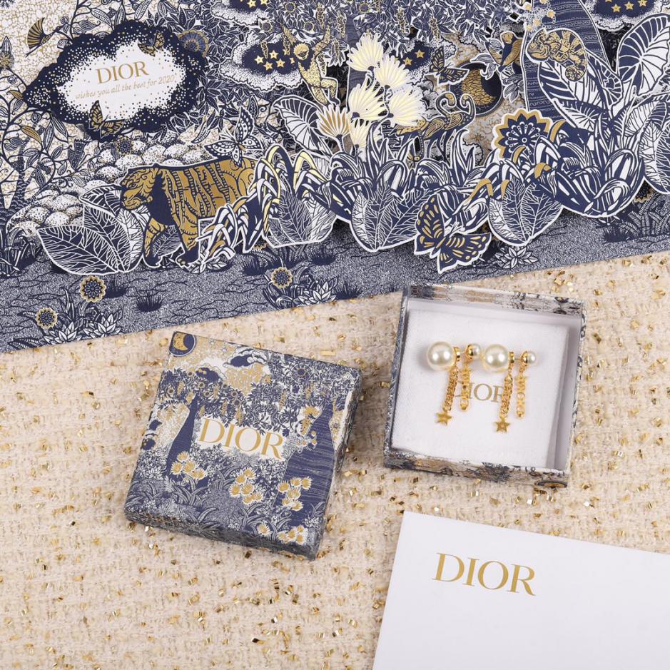 replica,repliche,fake,1:1,earrings,bracelet,ring,jewelry Orecchini di perle stellate Dior replica,repliche,fake,1:1,earrings,bracelet,ring,jewelry Orecchini di perle stellate Dior