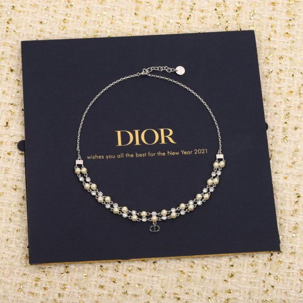 Collana Dior a doppio strato con perline e diamanti