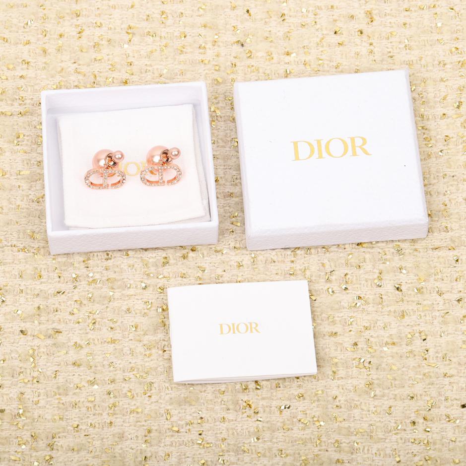 replica,repliche,fake,1:1,earrings,bracelet,ring,jewelry Orecchini di perle Dior replica,repliche,fake,1:1,earrings,bracelet,ring,jewelry Orecchini di perle Dior