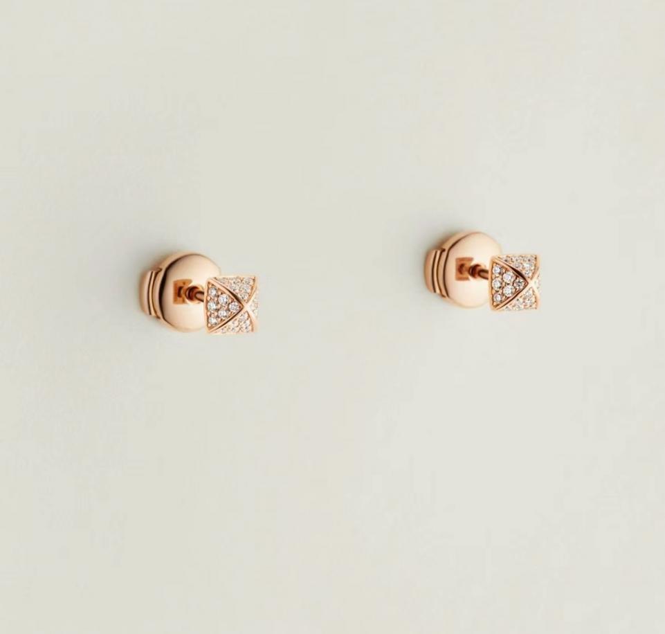 replica,repliche,fake,1:1,earrings,bracelet,ring,jewelry Orecchini Hermes con rivetto singolo e diamanti replica,repliche,fake,1:1,earrings,bracelet,ring,jewelry Orecchini Hermes con rivetto singolo e diamanti